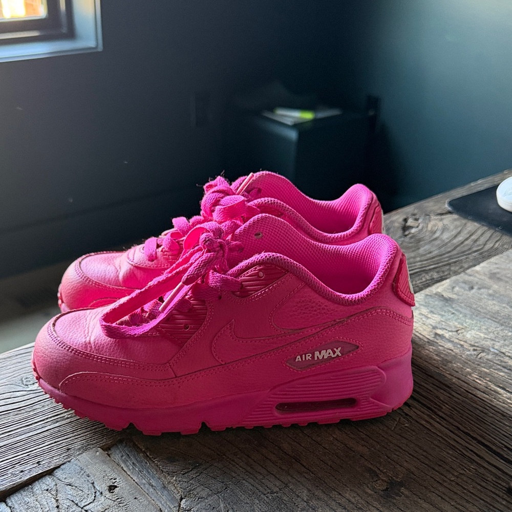 Nike Kids Air Max Fuchsia Sneakers
